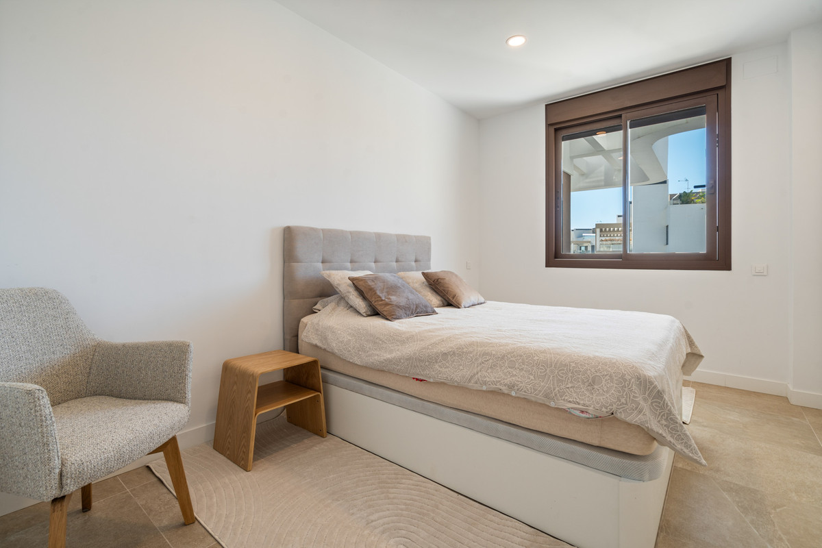 3 Bed Apartment for sale in Estepona Costa Del Sol, Málaga, Spain