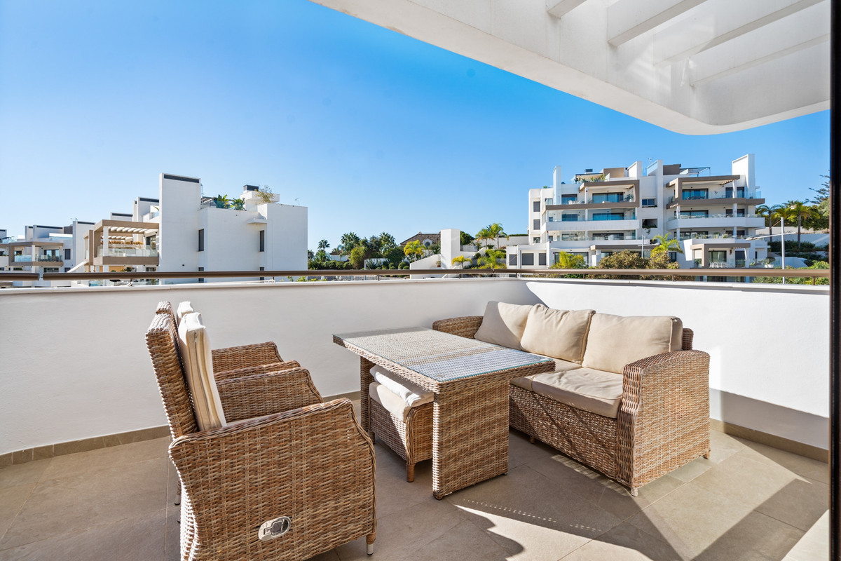 3 Bed Apartment for sale in Estepona Costa Del Sol, Málaga, Spain