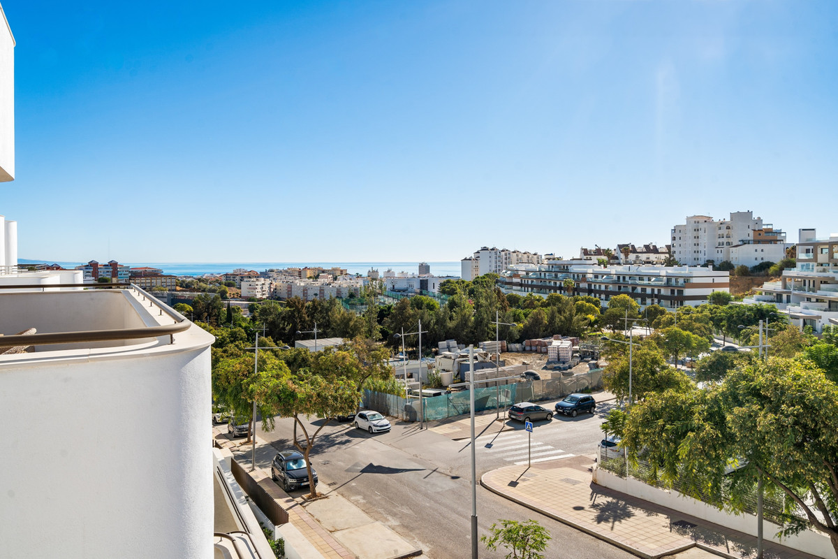 3 Bed Apartment for sale in Estepona Costa Del Sol, Málaga, Spain