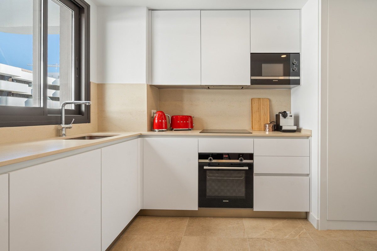 3 Bed Apartment for sale in Estepona Costa Del Sol, Málaga, Spain