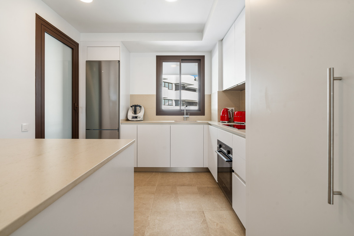 3 Bed Apartment for sale in Estepona Costa Del Sol, Málaga, Spain