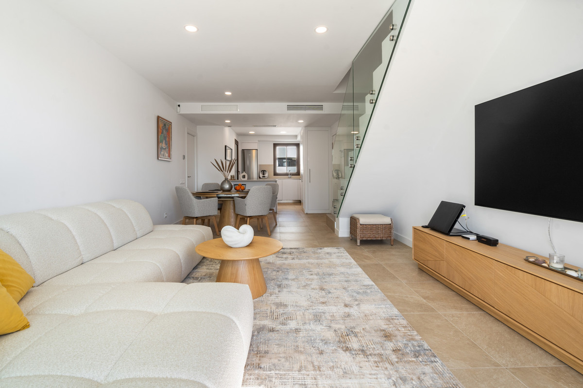 3 Bed Apartment for sale in Estepona Costa Del Sol, Málaga, Spain