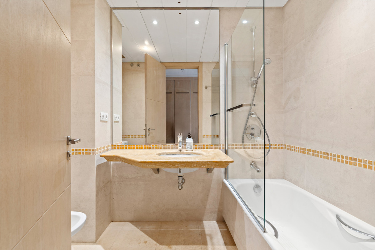 3 Bed Apartment for sale in Sotogrande Marina Costa Del Sol, Cádiz, Spain