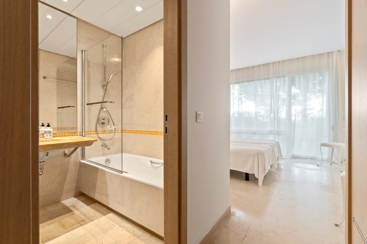 3 Bed Apartment for sale in Sotogrande Marina Costa Del Sol, Cádiz, Spain
