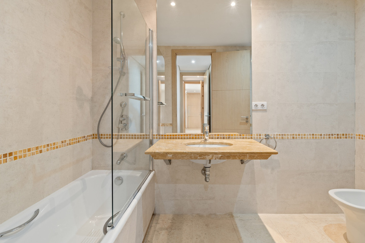 3 Bed Apartment for sale in Sotogrande Marina Costa Del Sol, Cádiz, Spain