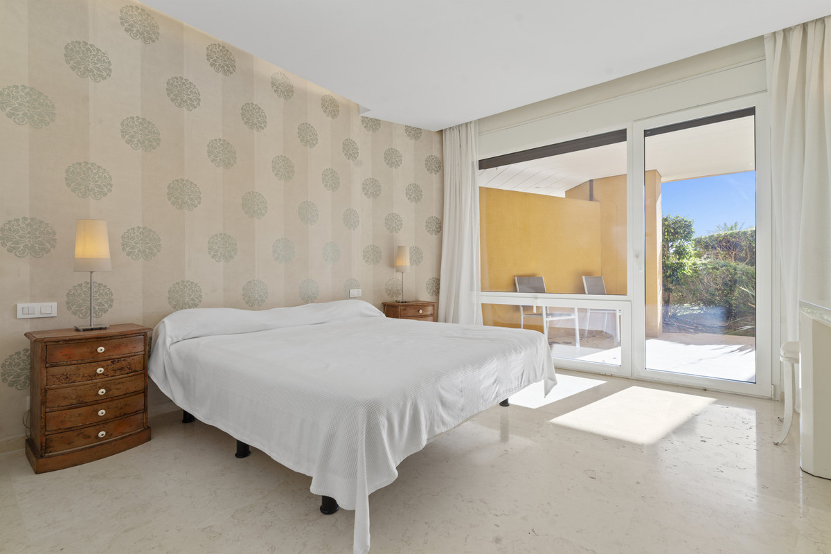 3 Bed Apartment for sale in Sotogrande Marina Costa Del Sol, Cádiz, Spain