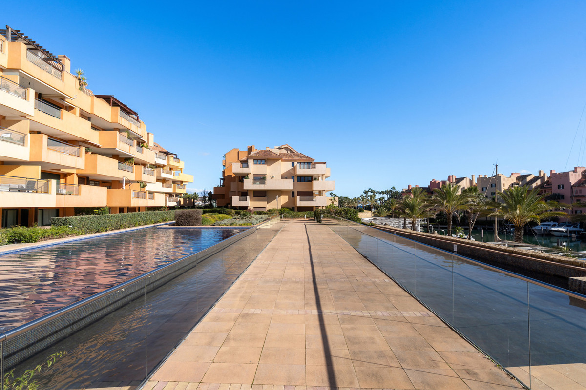3 Bed Apartment for sale in Sotogrande Marina Costa Del Sol, Cádiz, Spain