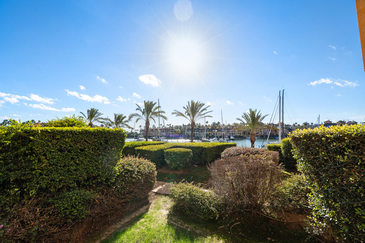 3 Bed Apartment for sale in Sotogrande Marina Costa Del Sol, Cádiz, Spain