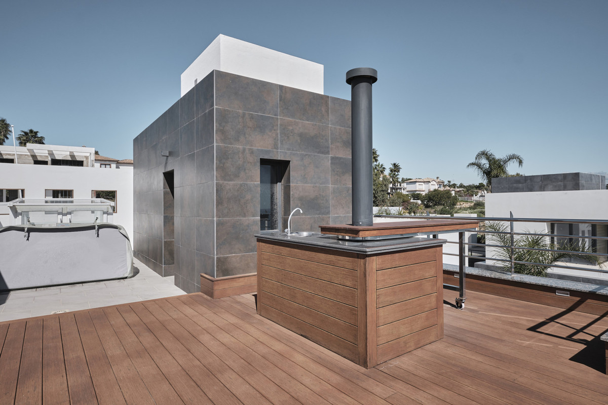 5 Bed Townhouse for sale in Manilva Costa Del Sol, Málaga, Spain