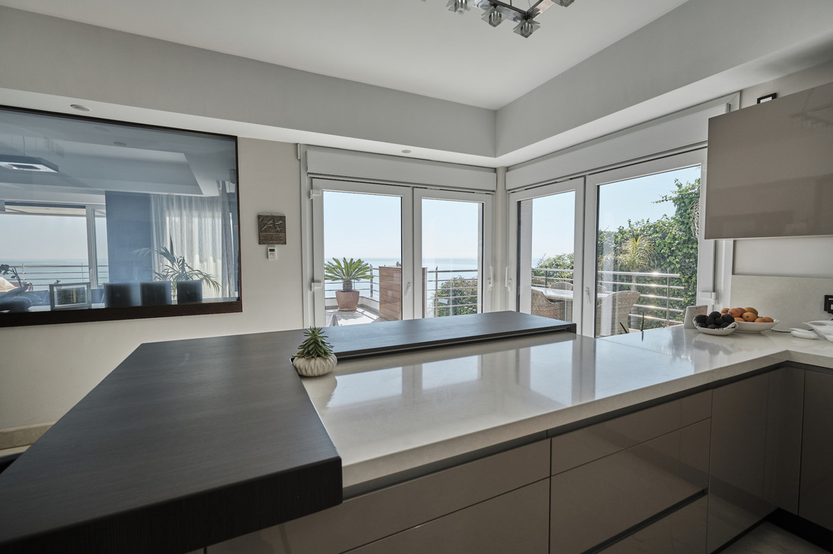 5 Bed Townhouse for sale in Manilva Costa Del Sol, Málaga, Spain