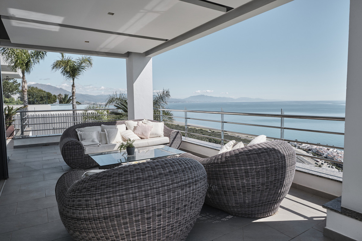 5 Bed Townhouse for sale in Manilva Costa Del Sol, Málaga, Spain