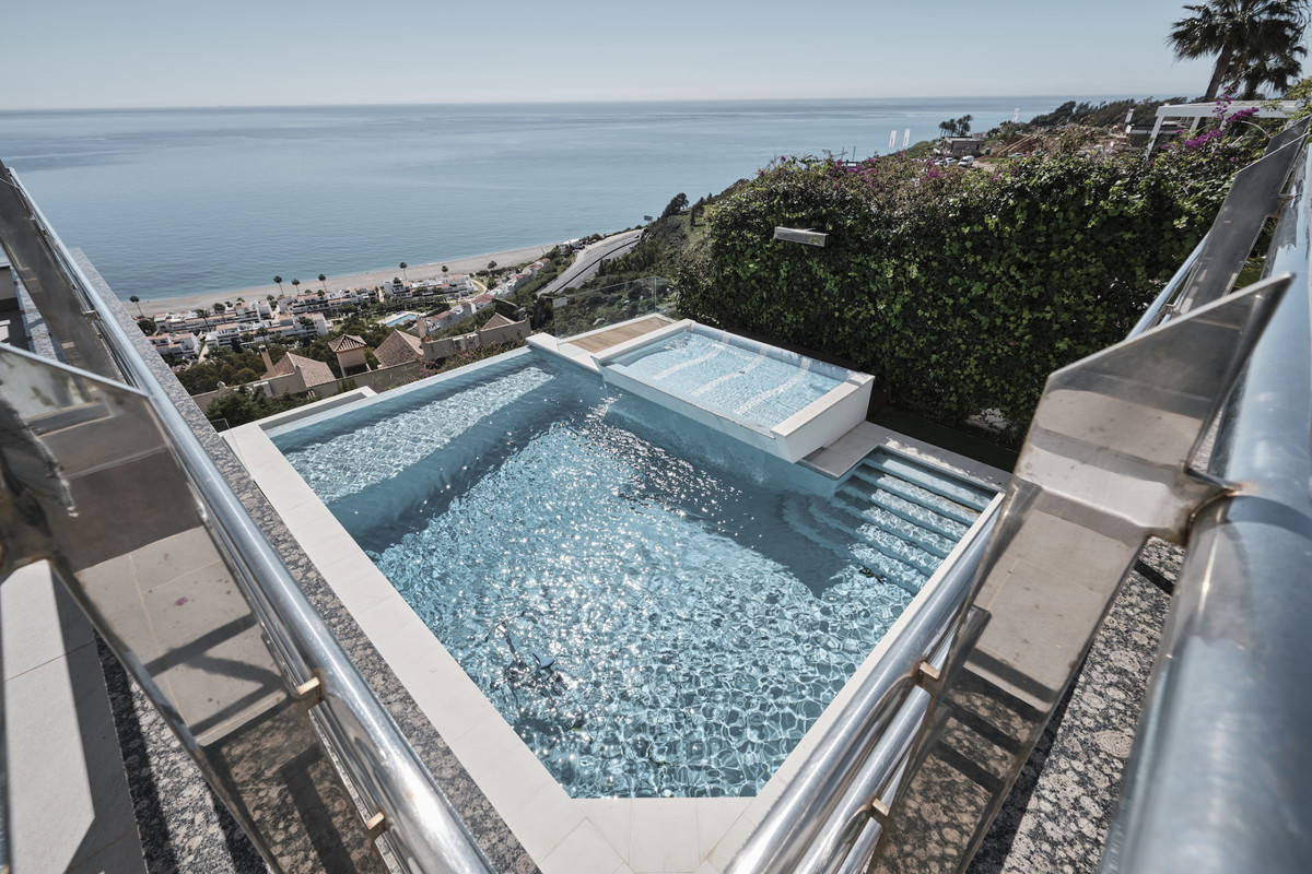 5 Bed Townhouse for sale in Manilva Costa Del Sol, Málaga, Spain