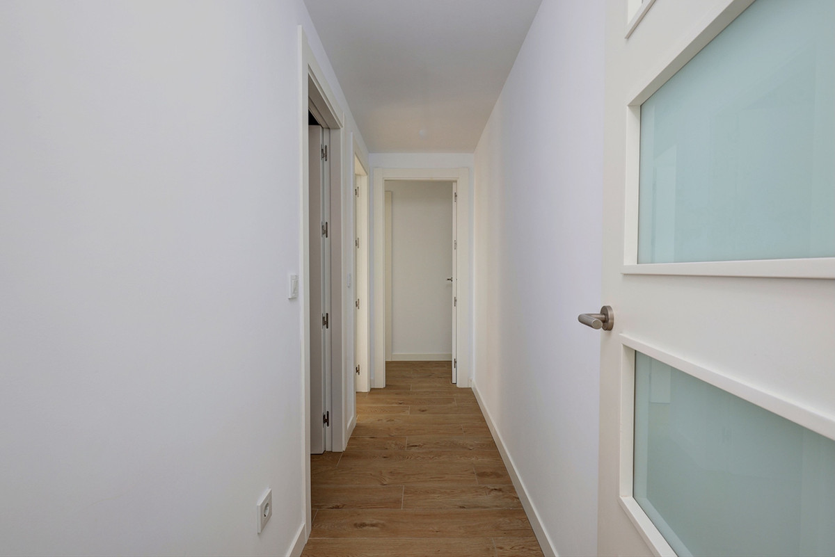 2 Bed Apartment for sale in Estepona Costa Del Sol, Málaga, Spain