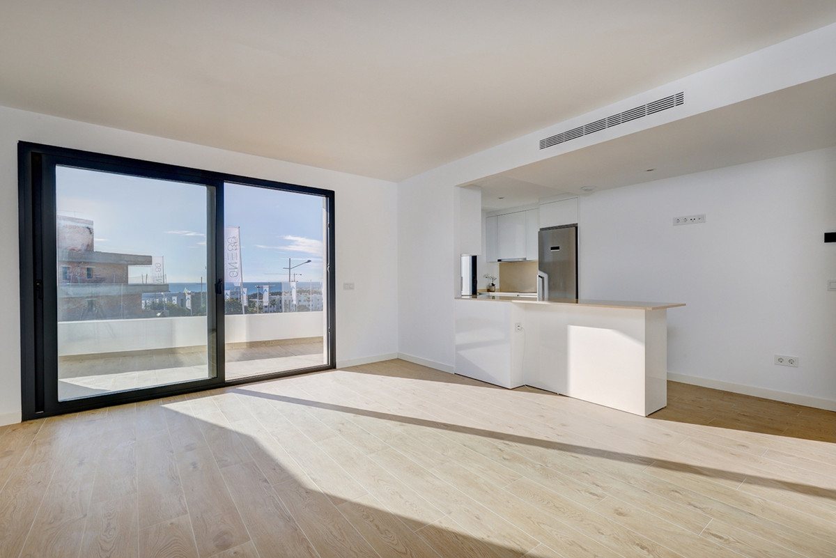 2 Bed Apartment for sale in Estepona Costa Del Sol, Málaga, Spain