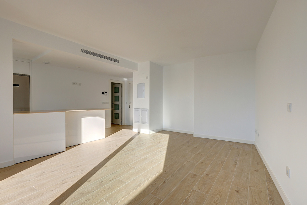 2 Bed Apartment for sale in Estepona Costa Del Sol, Málaga, Spain