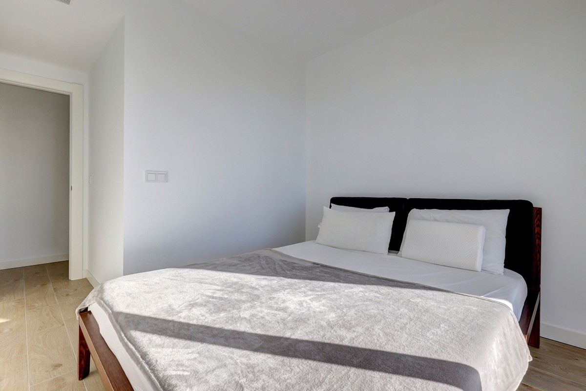 2 Bed Apartment for sale in Estepona Costa Del Sol, Málaga, Spain