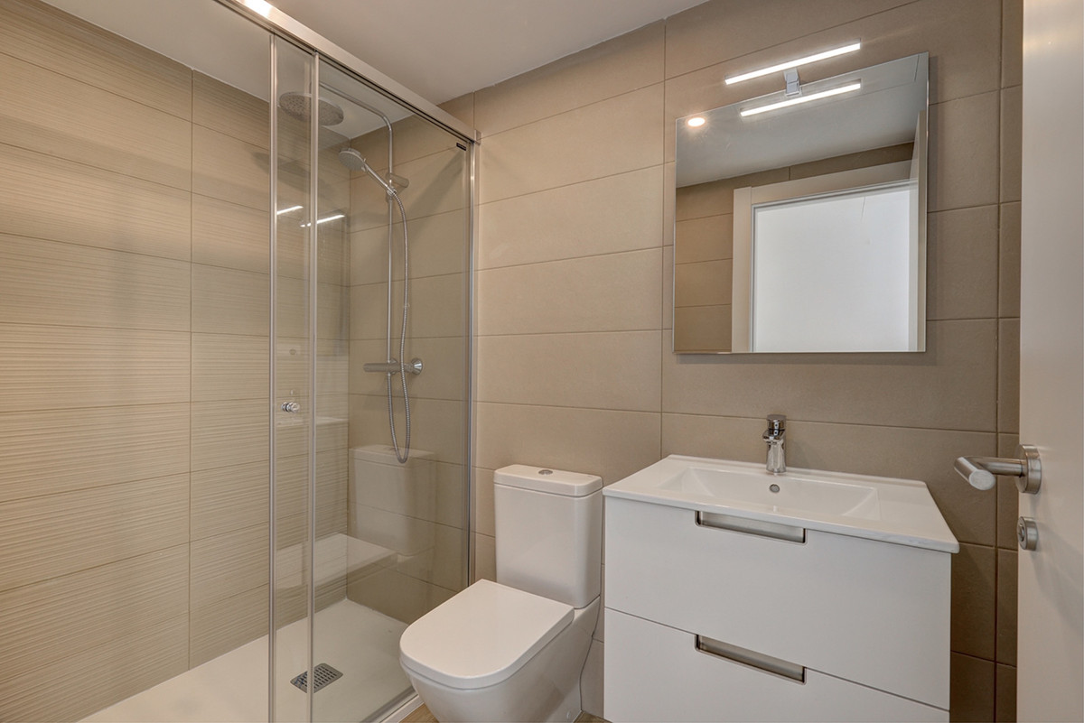 2 Bed Apartment for sale in Estepona Costa Del Sol, Málaga, Spain