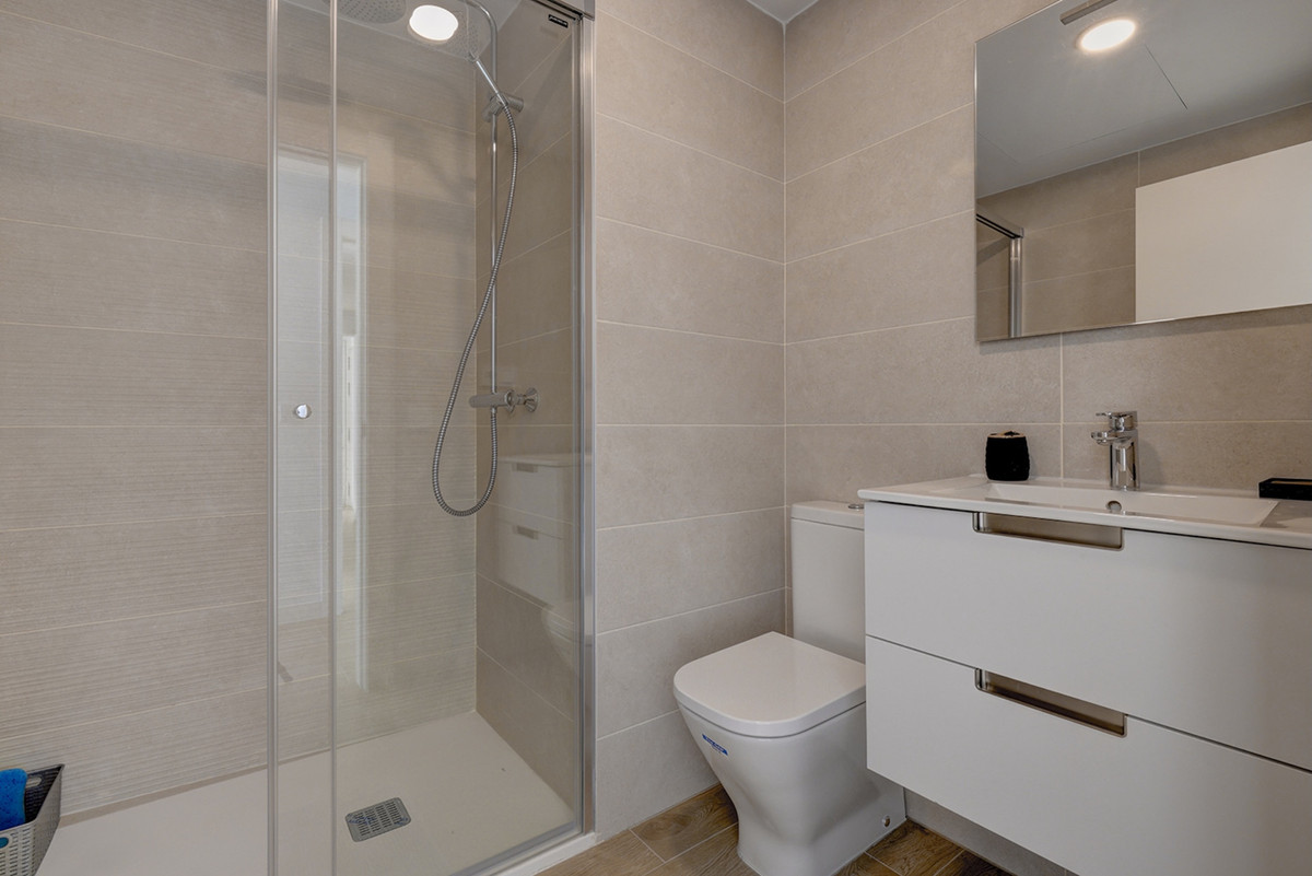 2 Bed Apartment for sale in Estepona Costa Del Sol, Málaga, Spain