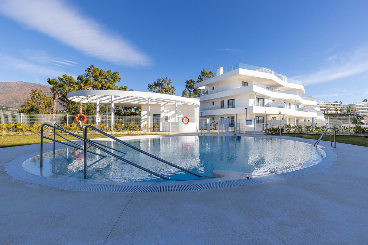 2 Bed Apartment for sale in Estepona Costa Del Sol, Málaga, Spain