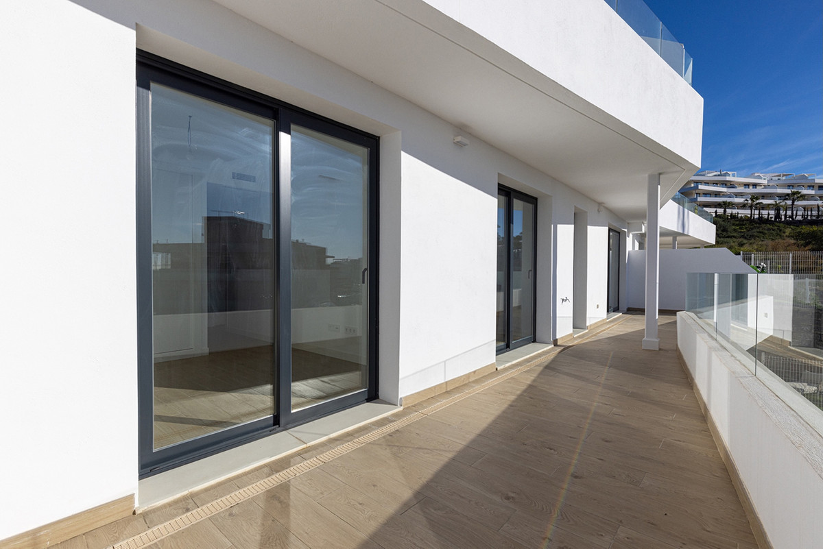 2 Bed Apartment for sale in Estepona Costa Del Sol, Málaga, Spain