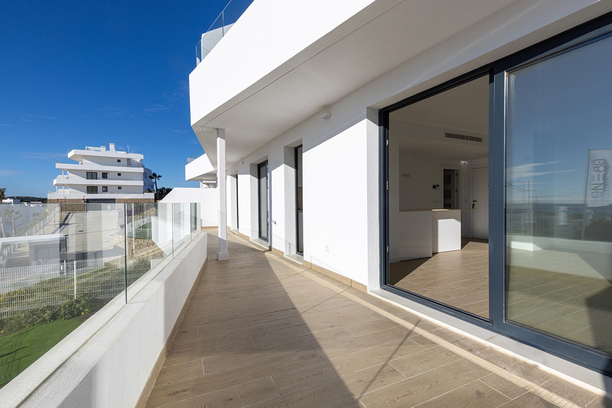 2 Bed Apartment for sale in Estepona Costa Del Sol, Málaga, Spain