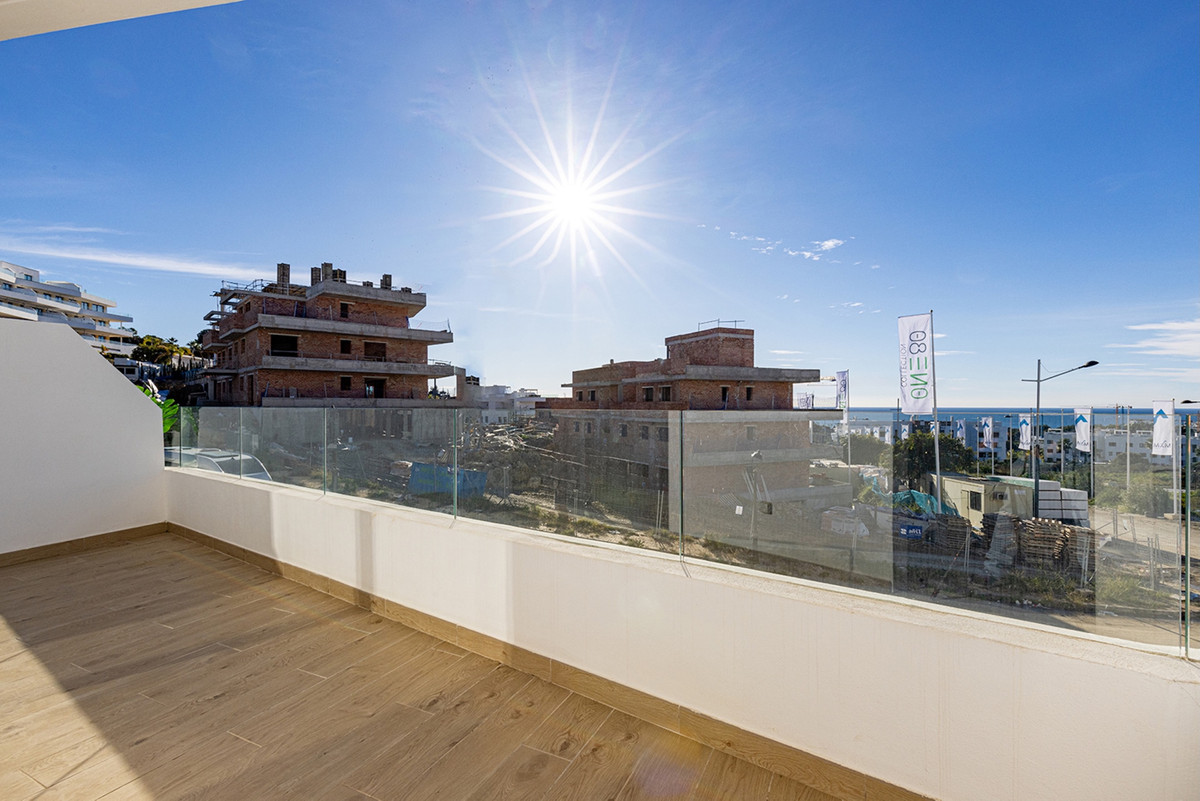2 Bed Apartment for sale in Estepona Costa Del Sol, Málaga, Spain