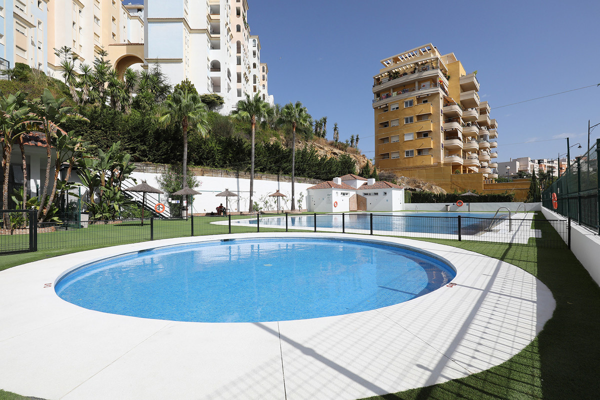 Se vende Apartamento Planta Media de 3 dormitorios en Costa Del Sol, Málaga, España