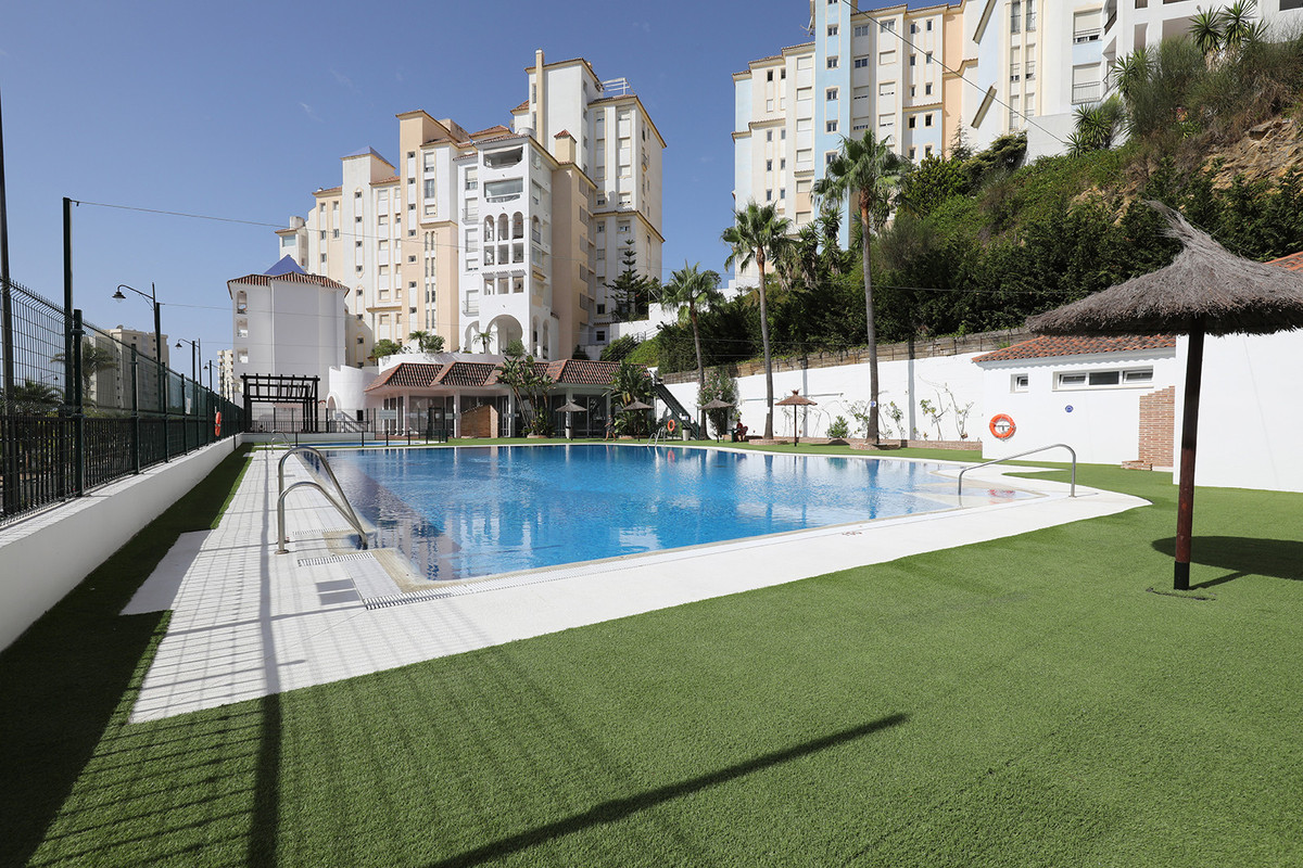 Se vende Apartamento Planta Media de 3 dormitorios en Costa Del Sol, Málaga, España