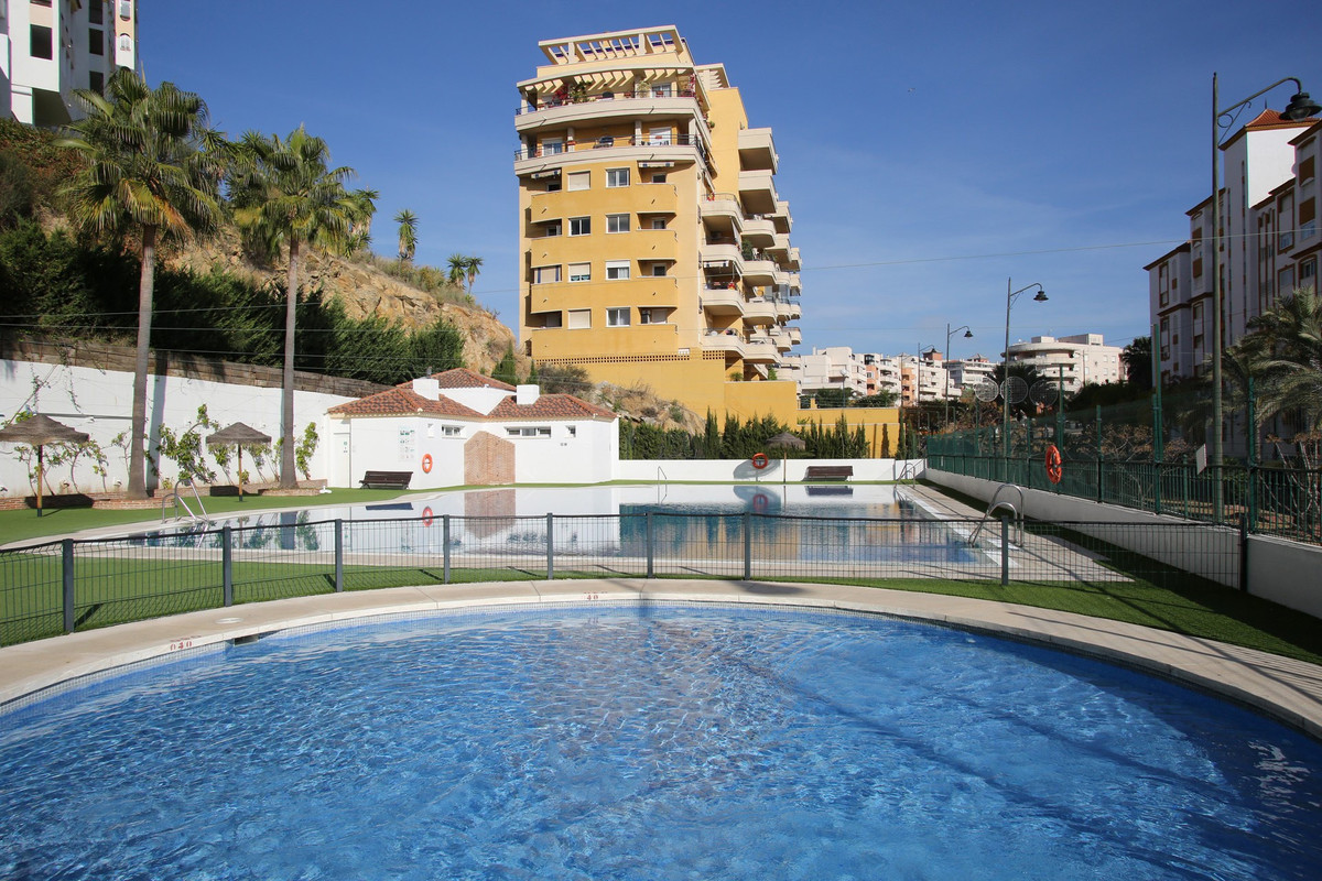 Se vende Apartamento Planta Media de 3 dormitorios en Costa Del Sol, Málaga, España