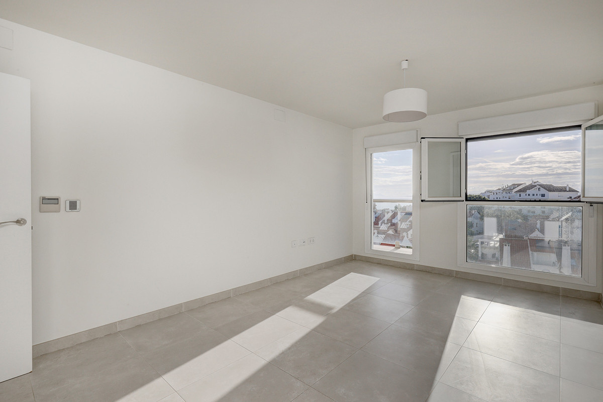 Se vende Apartamento Planta Media de 3 dormitorios en Costa Del Sol, Málaga, España