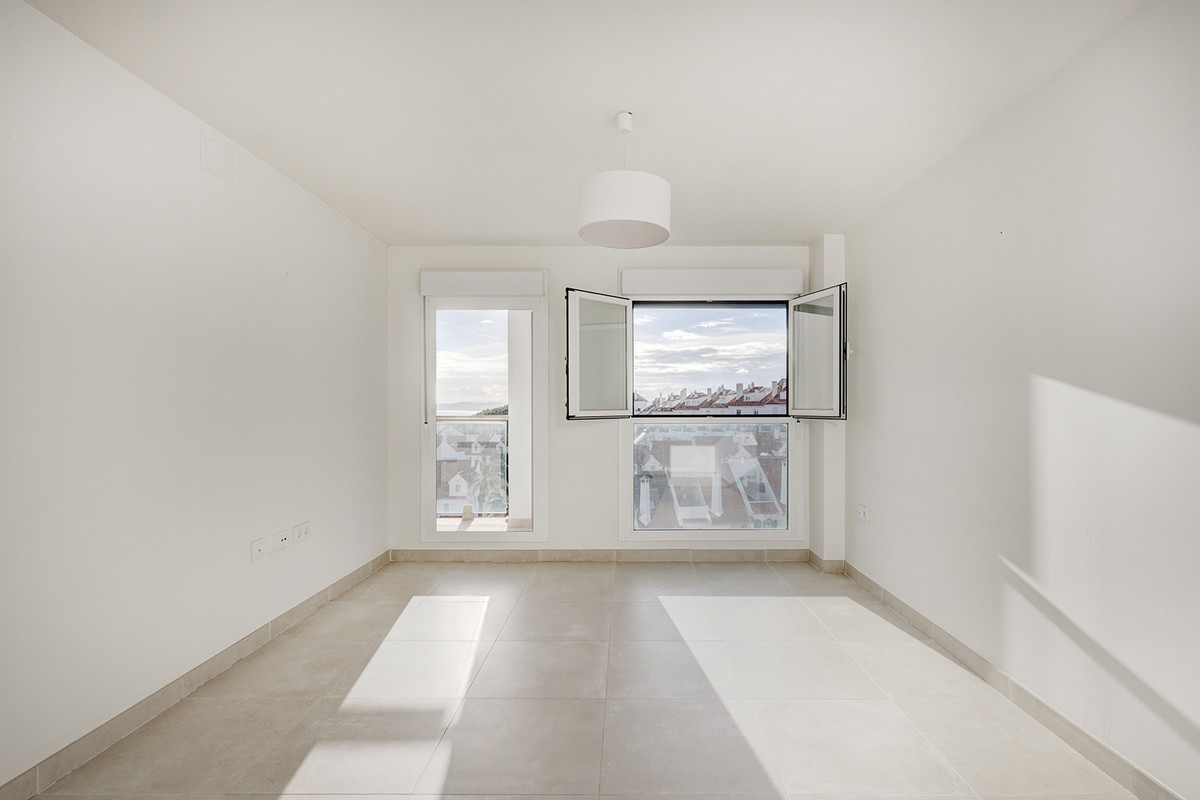 Se vende Apartamento Planta Media de 3 dormitorios en Costa Del Sol, Málaga, España