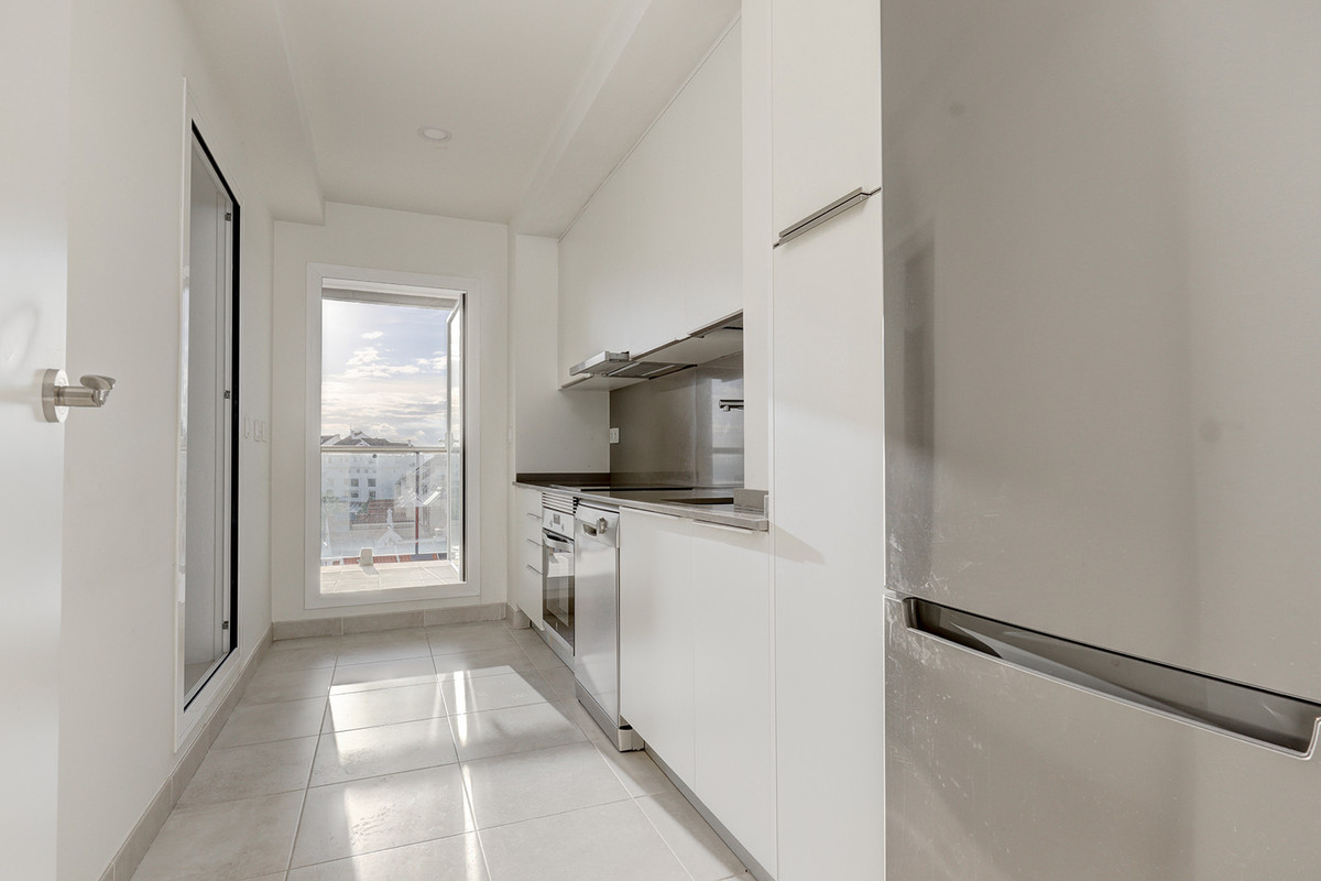 Se vende Apartamento Planta Media de 3 dormitorios en Costa Del Sol, Málaga, España