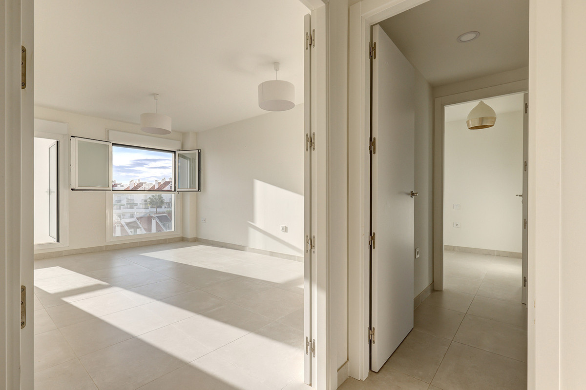 Se vende Apartamento Planta Media de 3 dormitorios en Costa Del Sol, Málaga, España