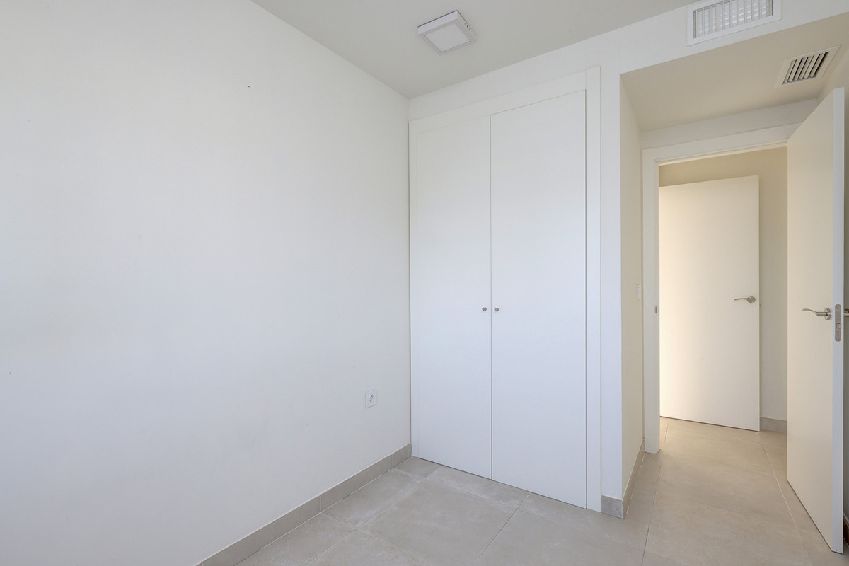 Se vende Apartamento Planta Media de 3 dormitorios en Costa Del Sol, Málaga, España