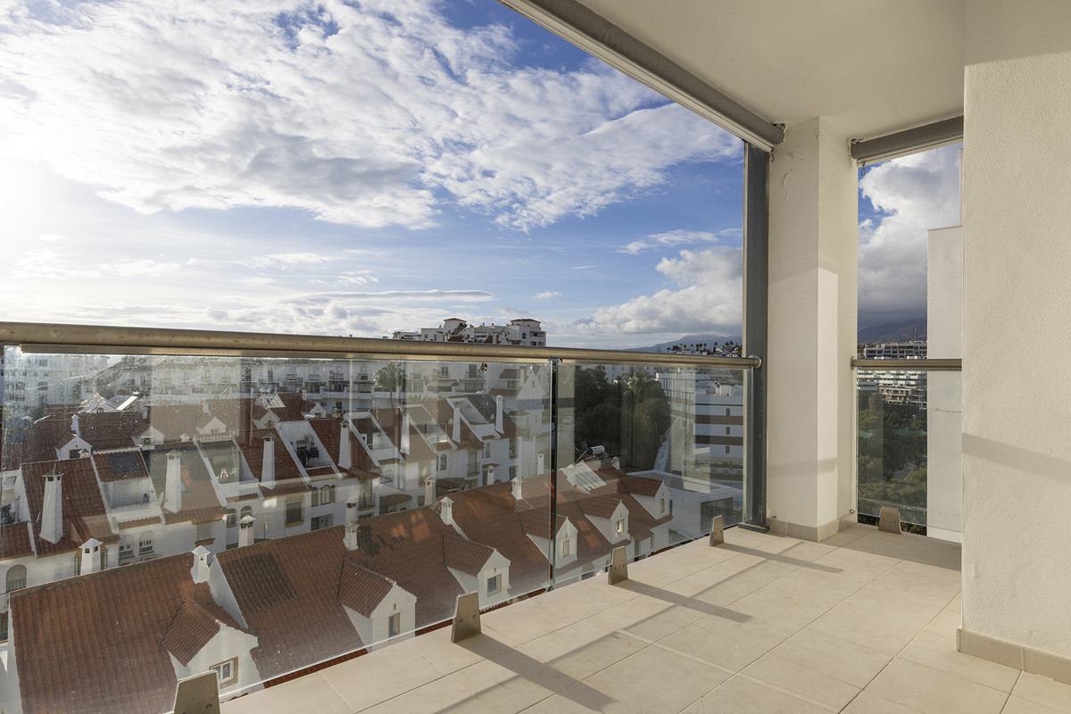 Se vende Apartamento Planta Media de 3 dormitorios en Costa Del Sol, Málaga, España