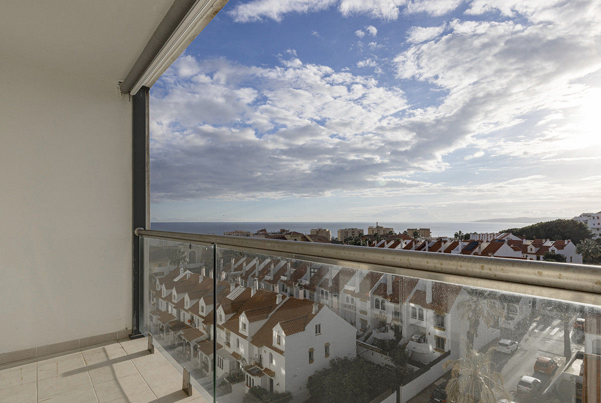 Se vende Apartamento Planta Media de 3 dormitorios en Costa Del Sol, Málaga, España