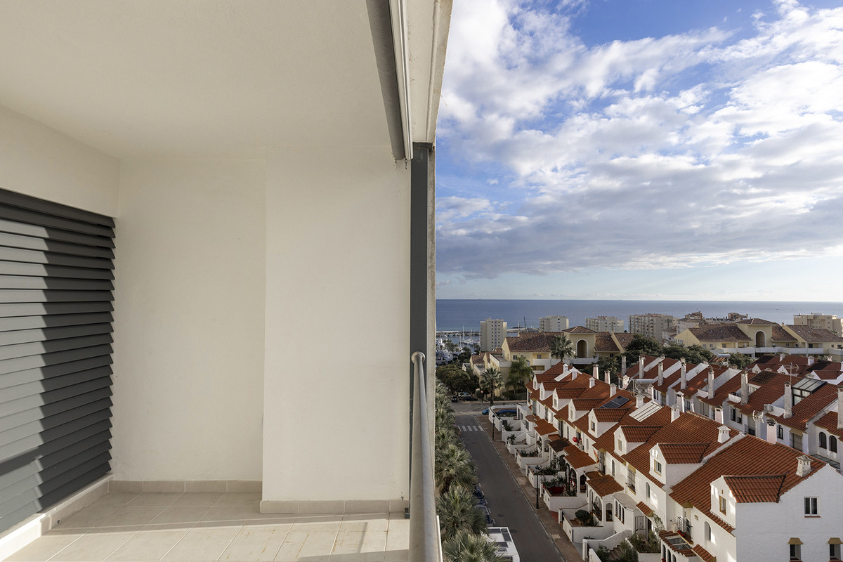 Se vende Apartamento Planta Media de 3 dormitorios en Costa Del Sol, Málaga, España