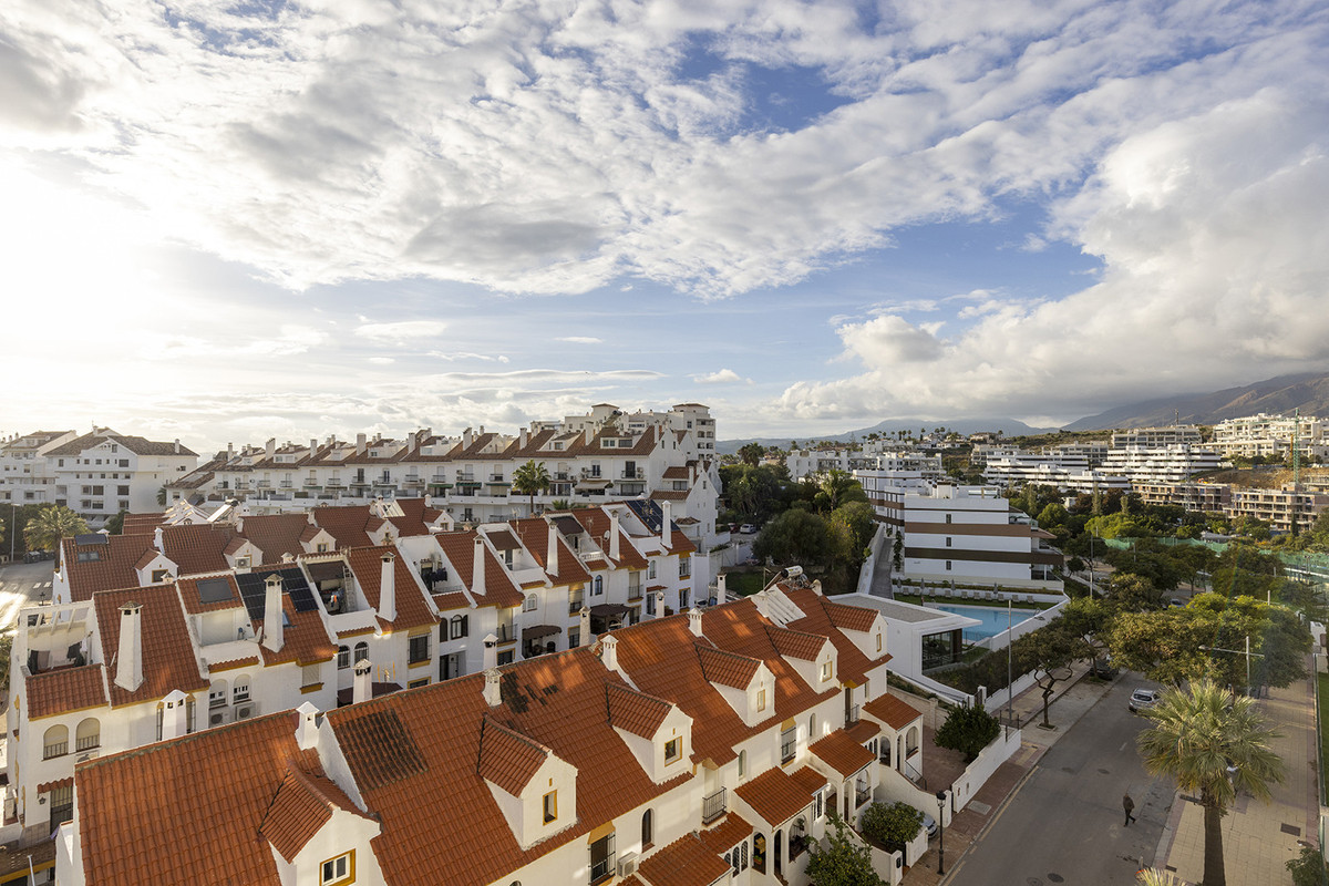 Se vende Apartamento Planta Media de 3 dormitorios en Costa Del Sol, Málaga, España