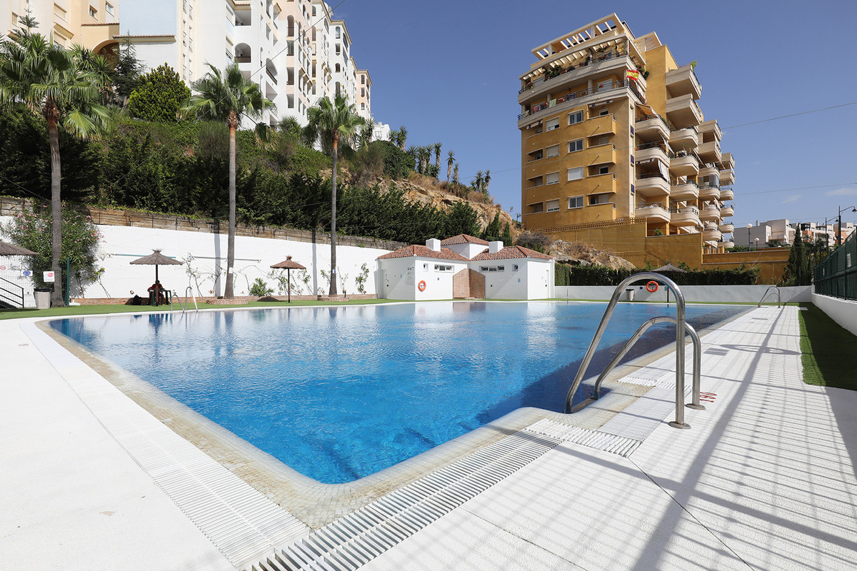 Se vende Apartamento Planta Media de 3 dormitorios en Costa Del Sol, Málaga, España