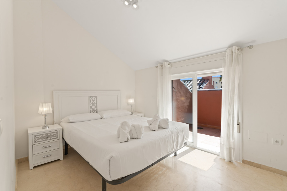 3 Bed Apartment for sale in Estepona Costa Del Sol, Málaga, Spain