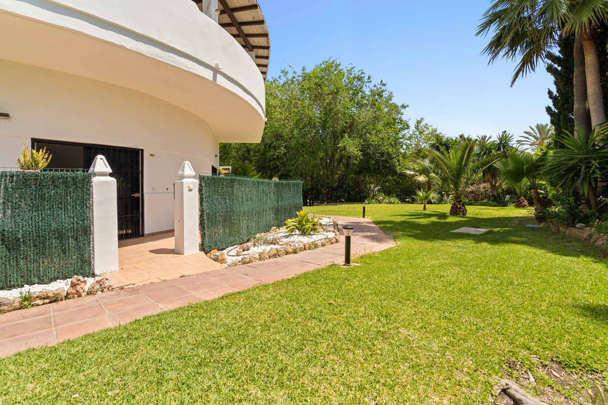 Se vende Apartamento Planta Baja de 2 dormitorios en Costa Del Sol, Málaga, España
