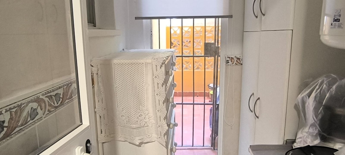 3 Bed Apartment for sale in Marbella Costa Del Sol, Málaga, Spain