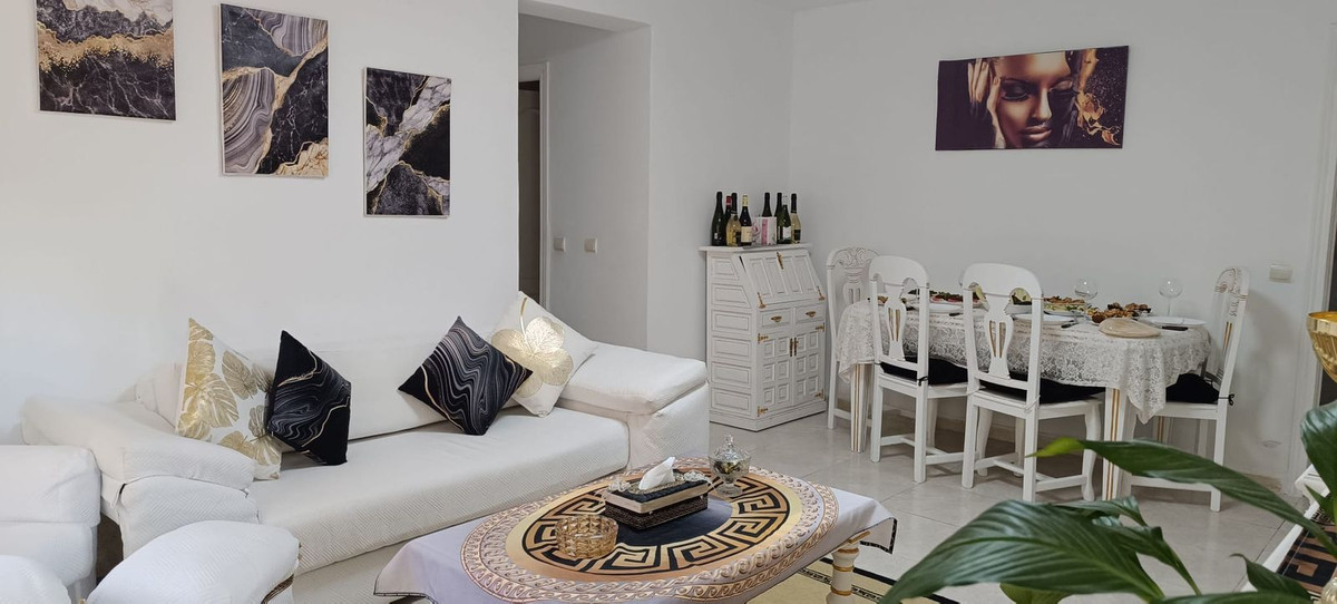3 Bed Apartment for sale in Marbella Costa Del Sol, Málaga, Spain