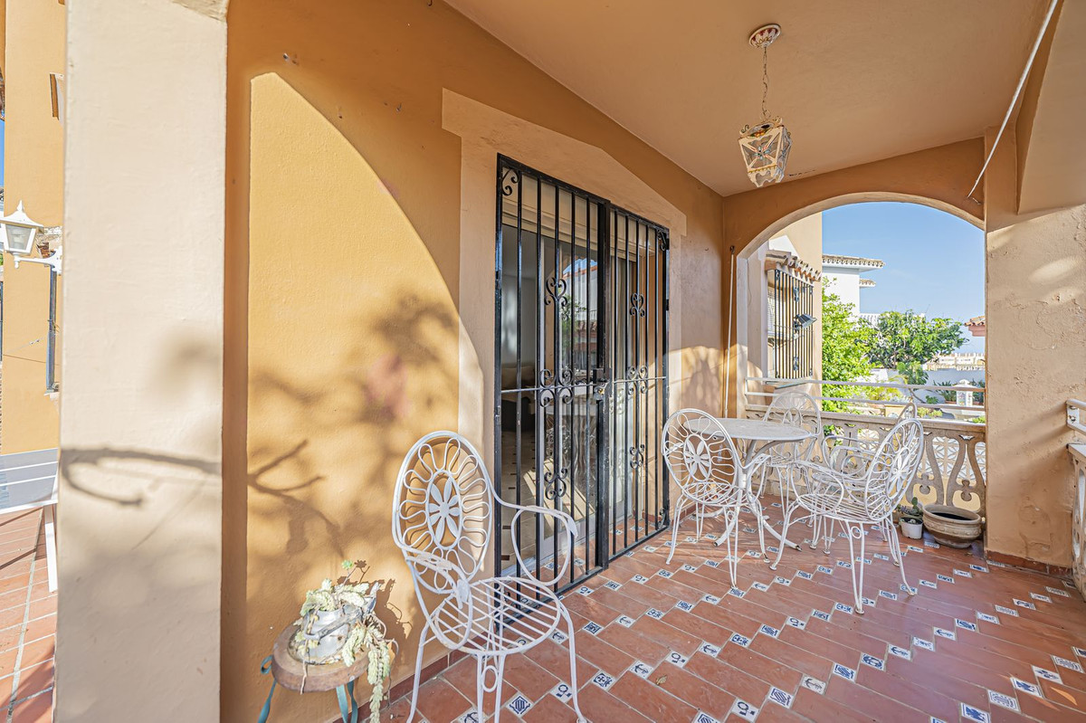 Se vende Villa - Chalet de 5 dormitorios en Costa Del Sol, Málaga, España