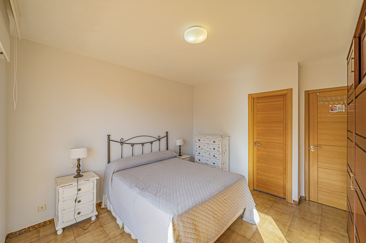 Se vende Villa - Chalet de 5 dormitorios en Costa Del Sol, Málaga, España