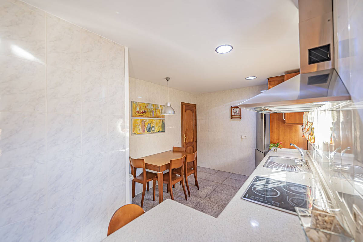 Se vende Villa - Chalet de 5 dormitorios en Costa Del Sol, Málaga, España