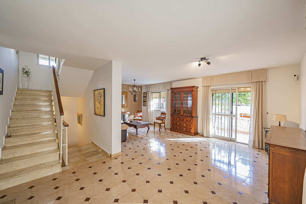Se vende Villa - Chalet de 5 dormitorios en Costa Del Sol, Málaga, España