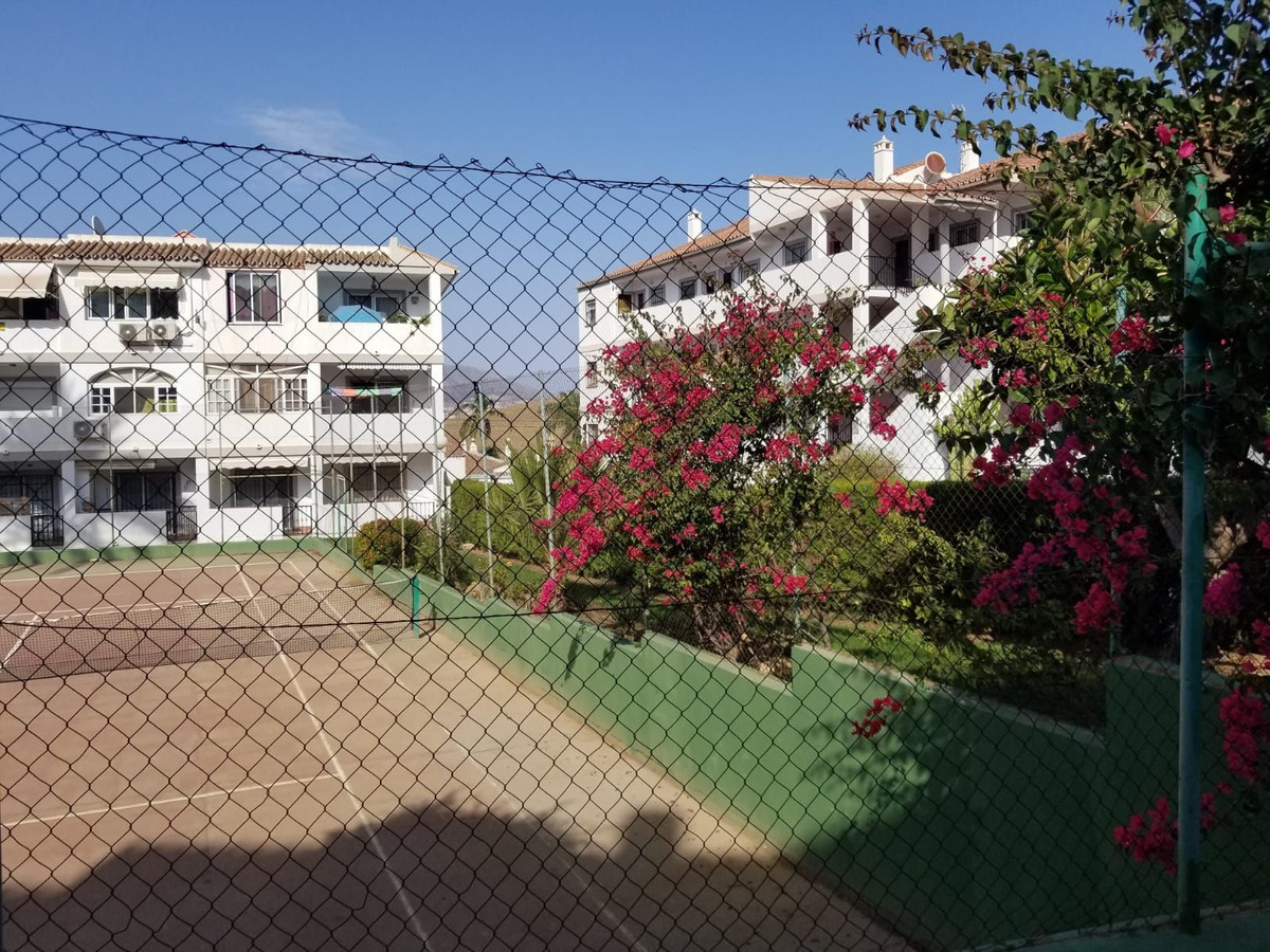 2 Bed Apartment for sale in Cerros Del Aguila Costa Del Sol, Málaga, Spain