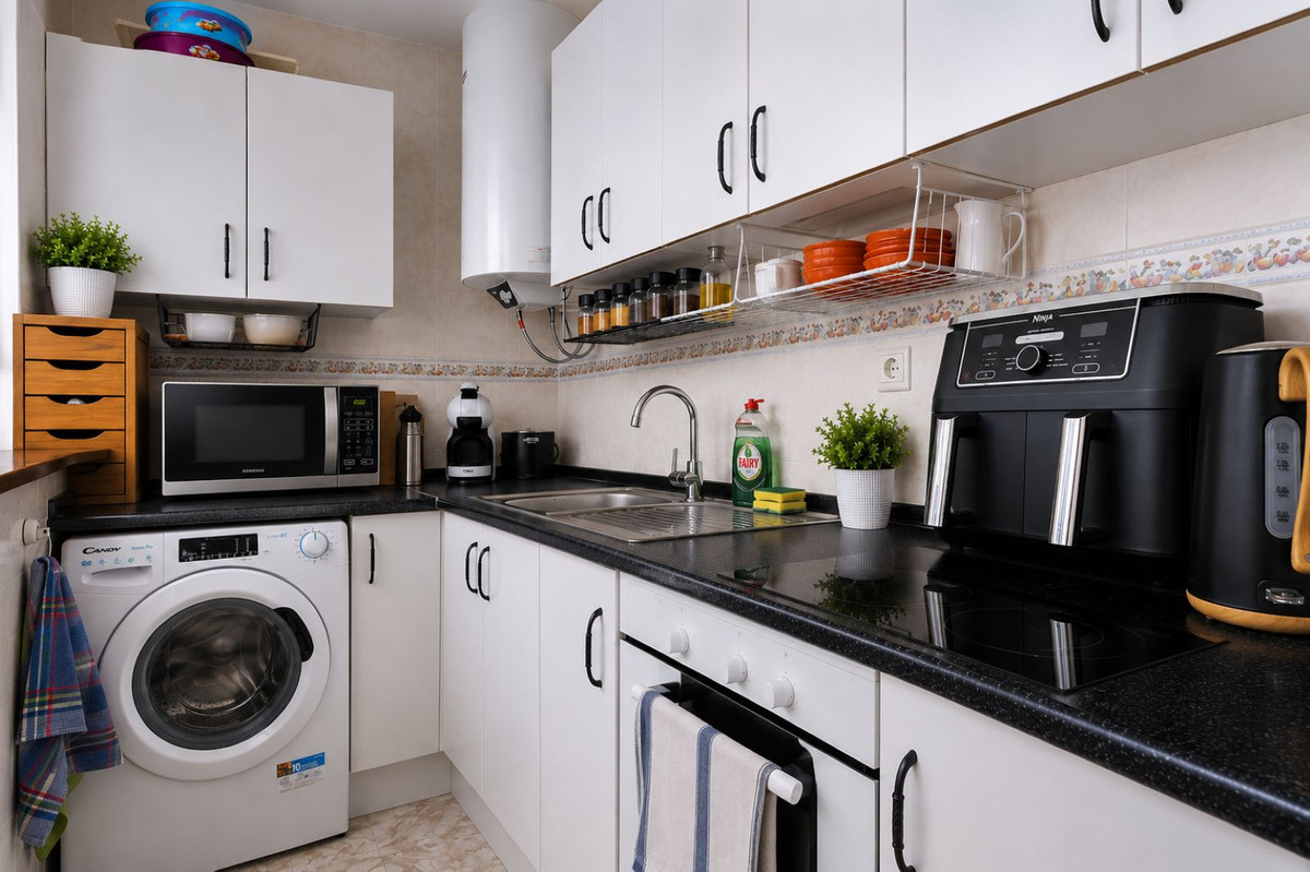 2 Bed Apartment for sale in Cerros Del Aguila Costa Del Sol, Málaga, Spain