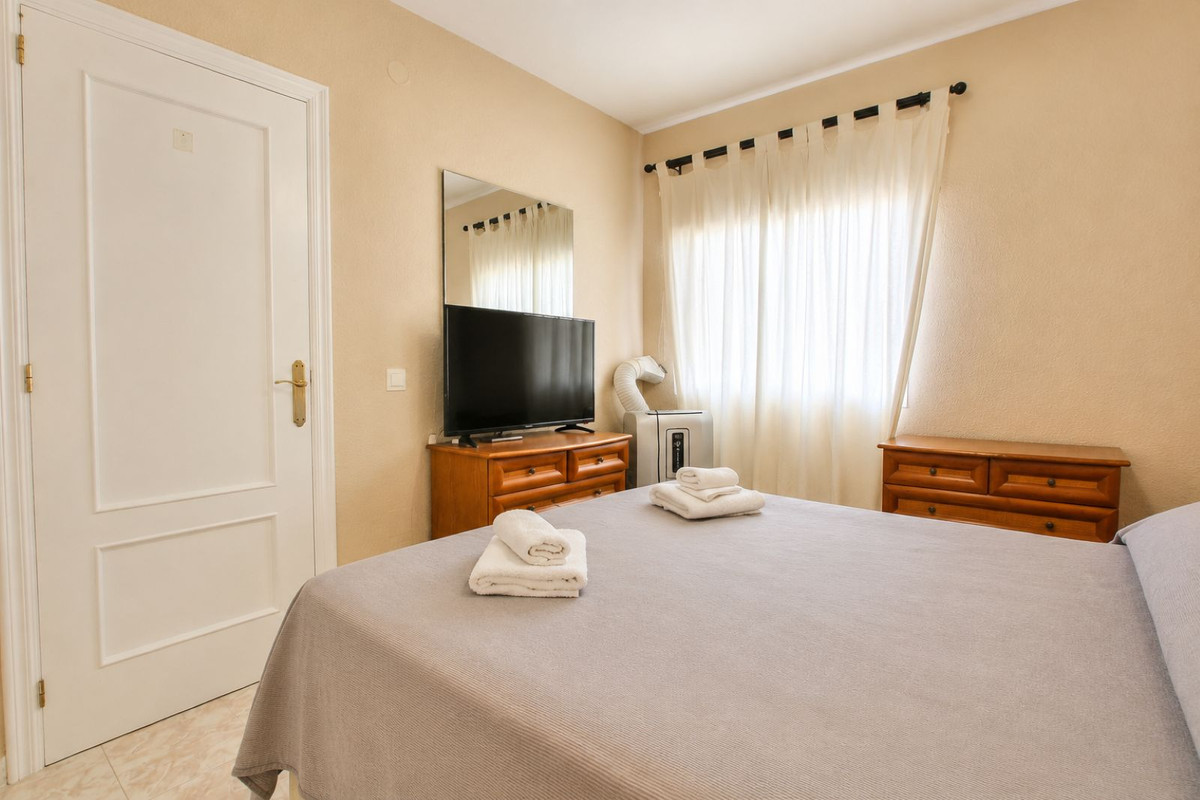 2 Bed Apartment for sale in Cerros Del Aguila Costa Del Sol, Málaga, Spain